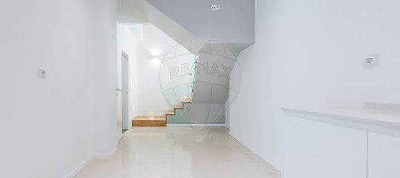 4 Schlafzimmer Haus in Odivelas, Portugal, Nr. 53926 21