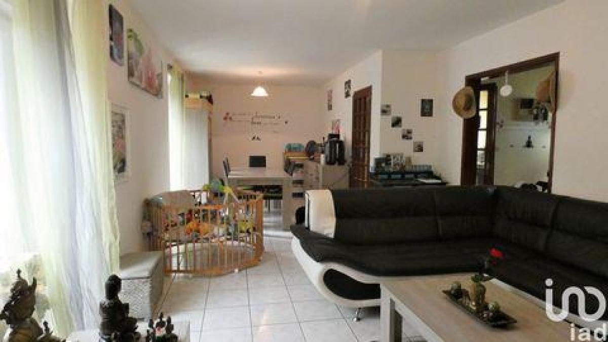 3 bedrooms House in Berric, France No. 4039