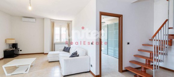 3 rooms Apartment in Rome, Italy No. 178525 11