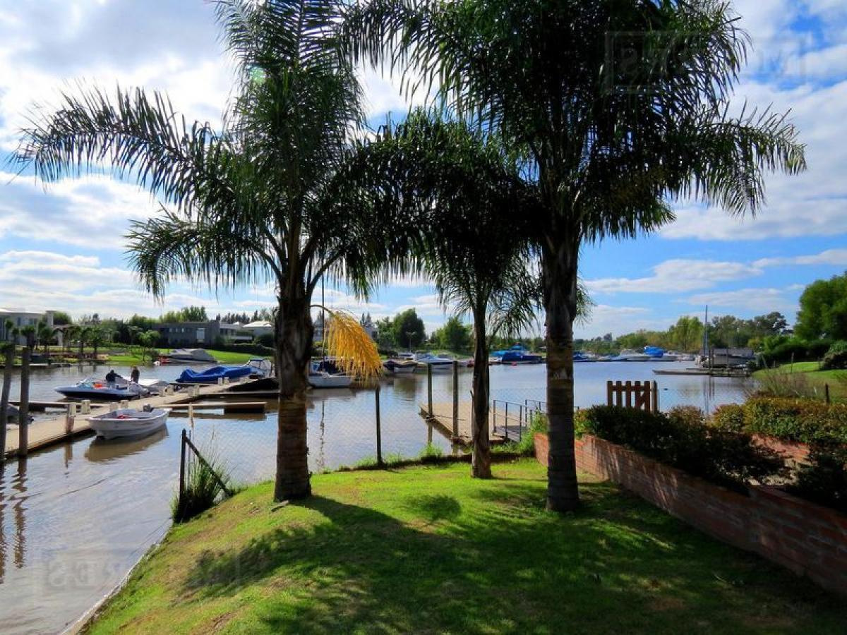  Land in Tigre, Argentina No. 111416