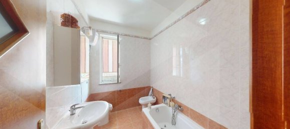 Apartamento de 3 dormitorios en Mariglianella, Italy No. 24675 13