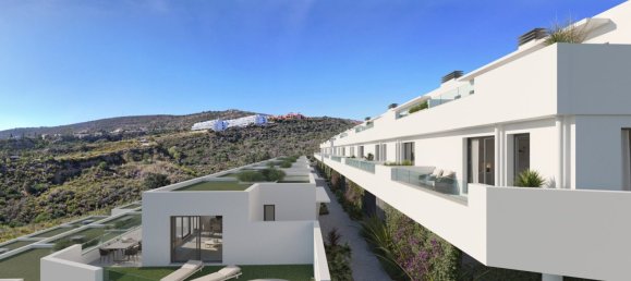 4 bedrooms Townhouse in Blue View Heights, Manilva, Spain No. 15557 2