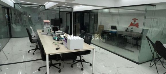 385m² Office in Paris, France No. 322813 3