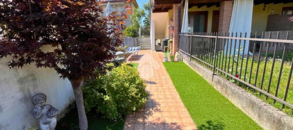 2 Schlafzimmer Wohnung in Capriolo, Italy, Nr. 268793 2