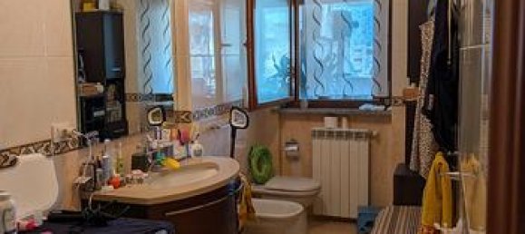 3 rooms Apartment in Turin, Italy No. 300218 5