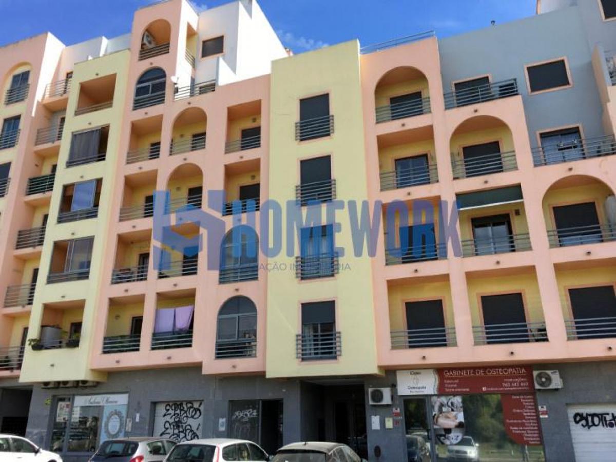 114m² Shop in Seixal, Portugal No. 1955