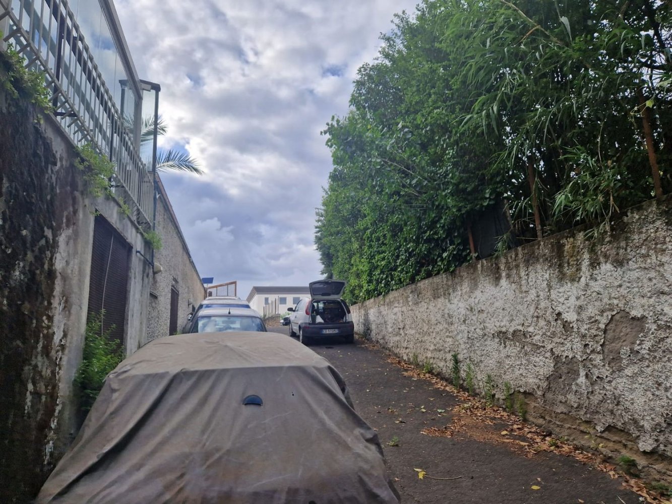 298m² Garage in Ciampino, Italy No. 28616