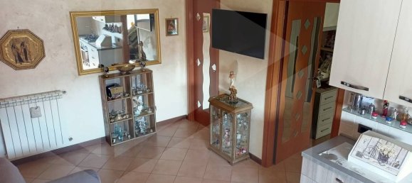 Apartamento de 3 divisões em Guidonia Montecelio, Italy N.º 33618 9