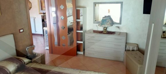 Apartamento de 3 divisões em Guidonia Montecelio, Italy N.º 33618 14