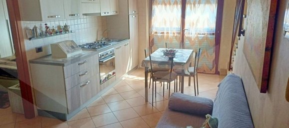 Apartamento de 3 divisões em Guidonia Montecelio, Italy N.º 33618 5