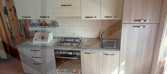 Apartamento de 3 divisões em Guidonia Montecelio, Italy N.º 33618 18