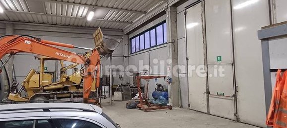952m² Warehouse in Grosseto, Italy No. 82958 16