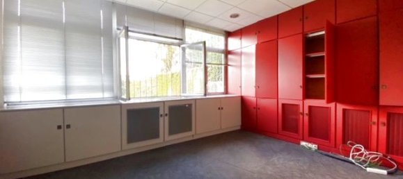 12 rooms Commercial property in Jeumont, France No. 212537 3