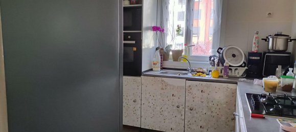 Apartamento de 3 dormitorios en Saint-Jean-de-la-Ruelle, France No. 302681 2