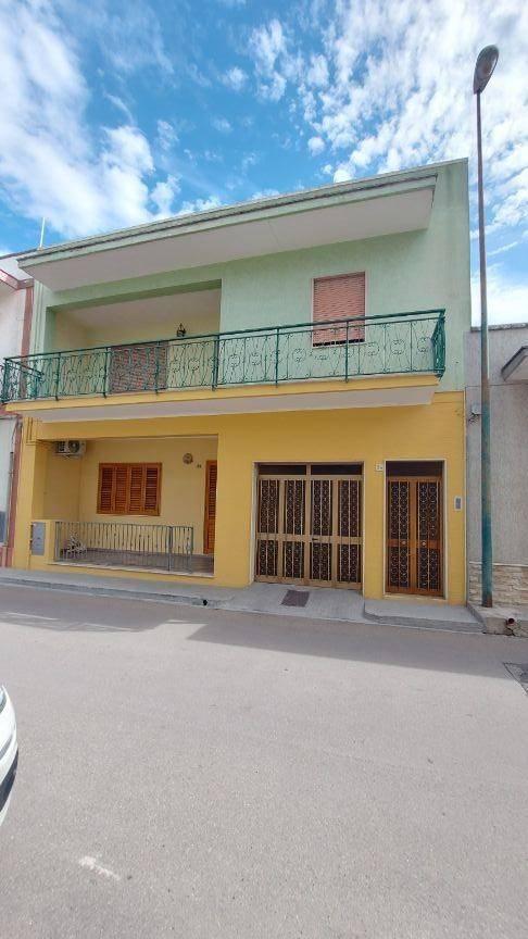 6 rooms House in Melendugno, Italy No. 32732