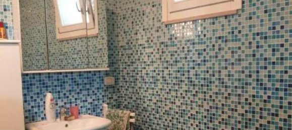 7 rooms Apartment in Trani, Italy No. 185896 5