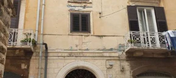 7 rooms Apartment in Trani, Italy No. 185896 32