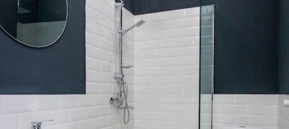 2-salle Appartement à Tbilisi, Georgia No. 12 7