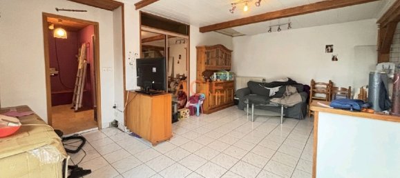 2 bedrooms House in Louvres, France No. 150966 3