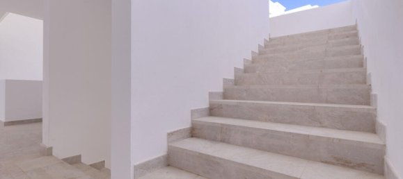 2 bedrooms Apartment in Benahavis, Spain No. 113784 14