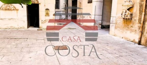 10 rooms Apartment in Palermo, Italy No. 129068 8