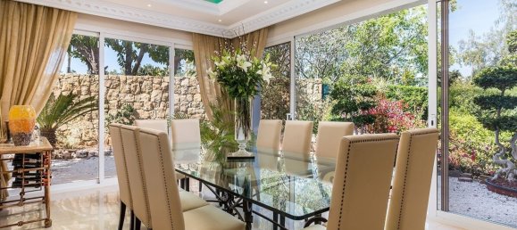 5 bedrooms Villa in Estepona, Spain No. 105625 14