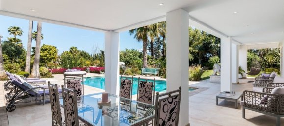 5 bedrooms Villa in Estepona, Spain No. 105625 12