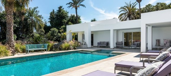 5 bedrooms Villa in Estepona, Spain No. 105625 15
