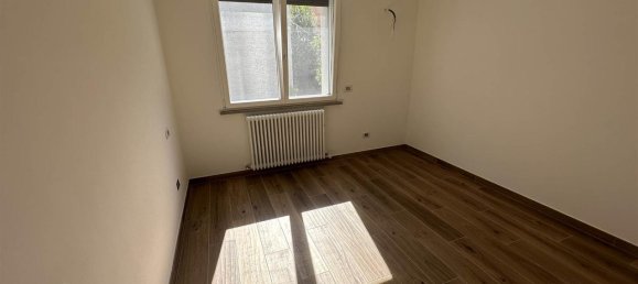 4غرفة منزل في Piacenza, Italy رقم 151981 22