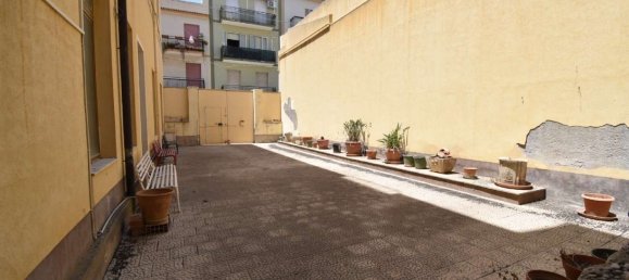 25 rooms House in Augusta, Italy No. 130669 3