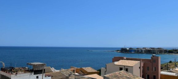 25 rooms House in Augusta, Italy No. 130669 10