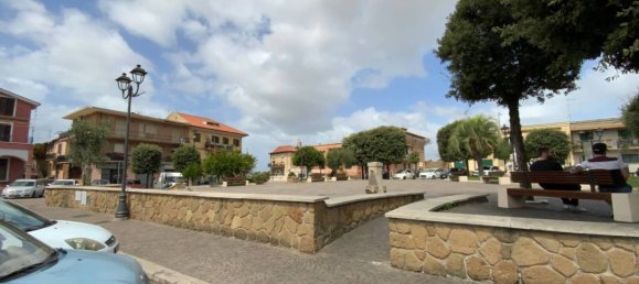 Коммерческая недвижимость с 1 комнатой в Ардеа, Италия № 294077 2