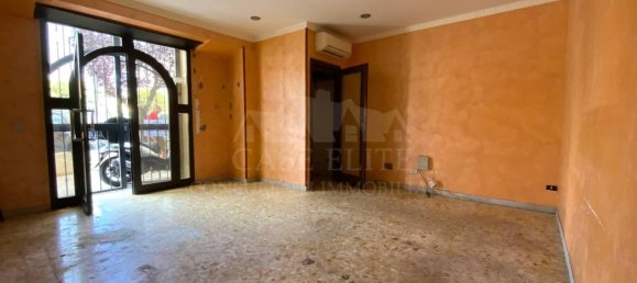 Коммерческая недвижимость с 1 комнатой в Ардеа, Италия № 294077 11