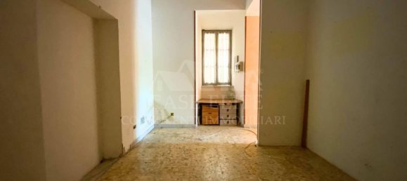 Коммерческая недвижимость с 1 комнатой в Ардеа, Италия № 294077 4