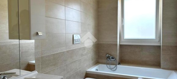 2 bedrooms Apartment in Rome, Italy No. 263315 16