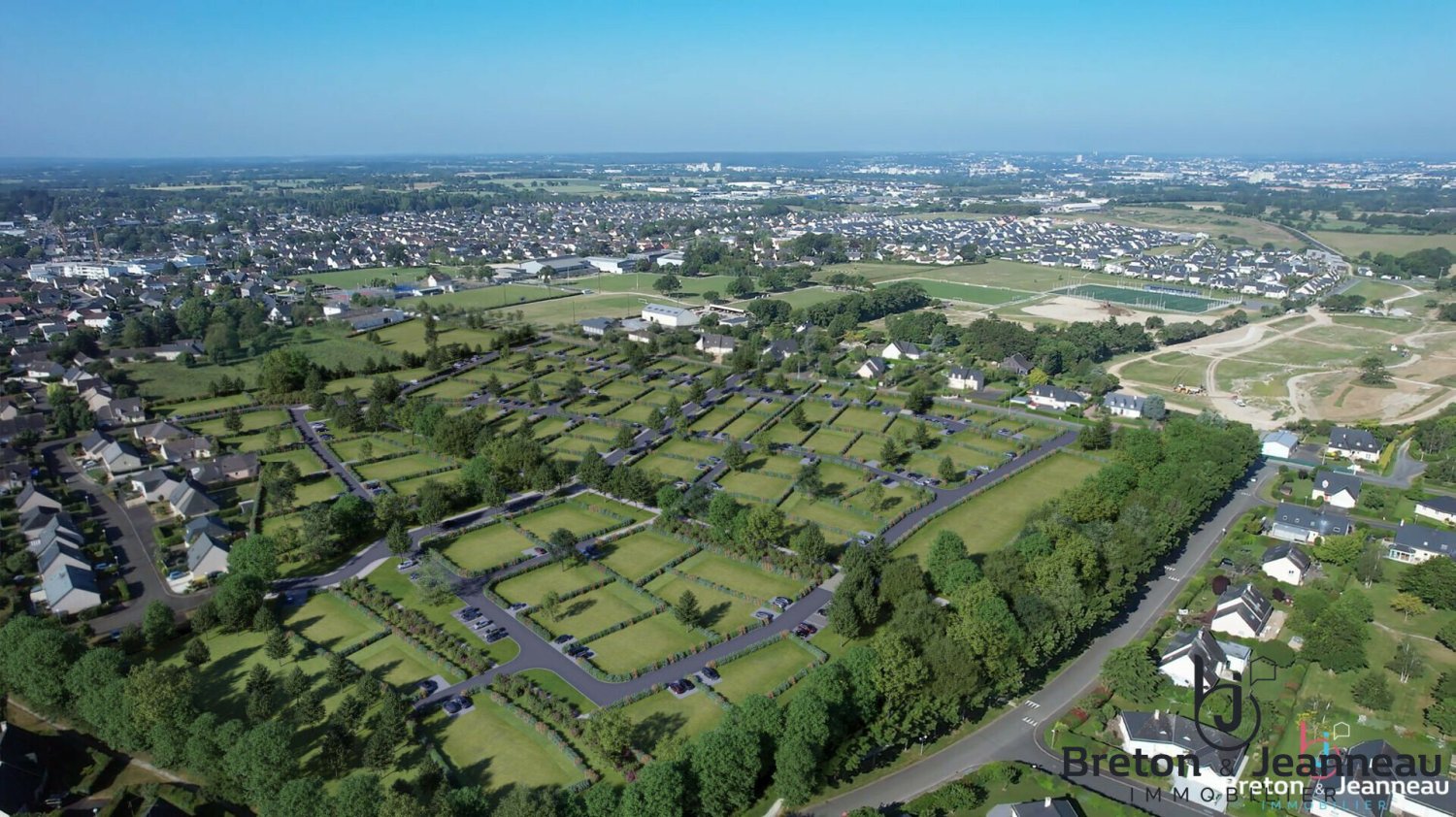  Land in Bonchamp-les-Laval, France No. 357595