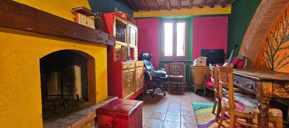 Квартира с 2 комнатами в Сан Джиминьяно, Италия № 127771 12