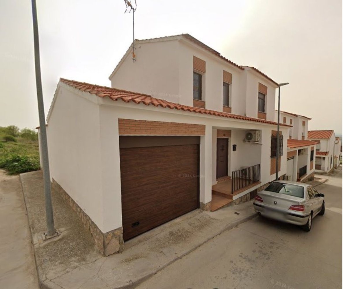 Adosado de 3 dormitorios en Toledo, Spain No. 218793