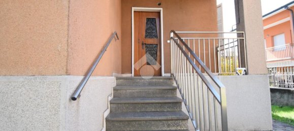 1 Schlafzimmer Villa in Monza, Italy, Nr. 54847 5