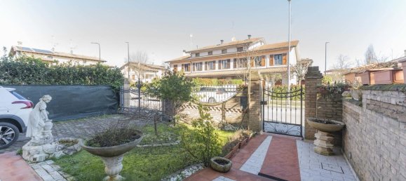 6 rooms Apartment in San Pietro in Casale, Italy No. 35337 34