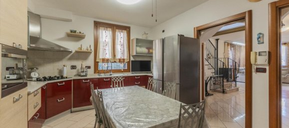 6 rooms Apartment in San Pietro in Casale, Italy No. 35337 35