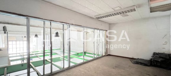 184m² Commercial property in Badalona, Spain No. 158542 19