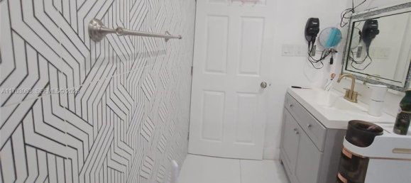 3 Schlafzimmer Villa in Miami, USA, Nr. 615395 14