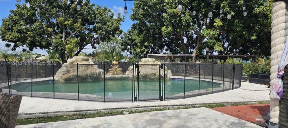 3 Schlafzimmer Villa in Miami, USA, Nr. 615395 12