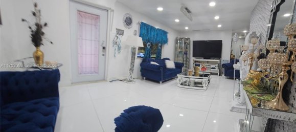 3 Schlafzimmer Villa in Miami, USA, Nr. 615395 18