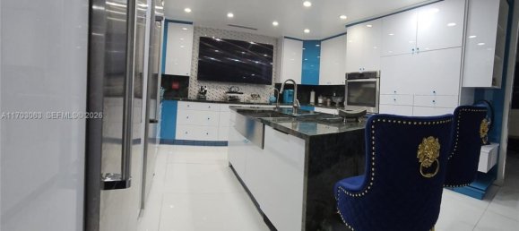 3 Schlafzimmer Villa in Miami, USA, Nr. 615395 30
