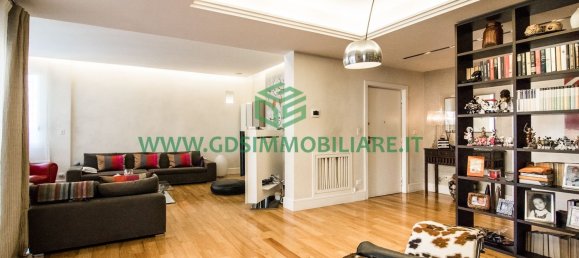 10-Zimmer Wohnung in Rome, Italy, Nr. 60530 5