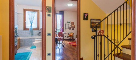 6-salle Villa à Pesaro, Italy No. 63564 25