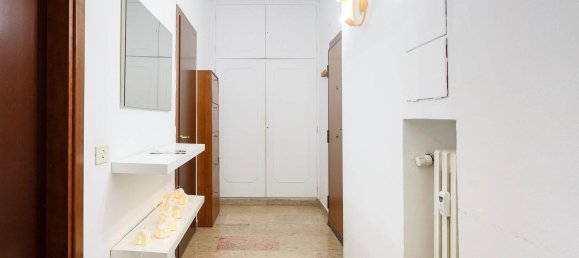 1 bedroom Apartment in Rome, Italy No. 377721 4