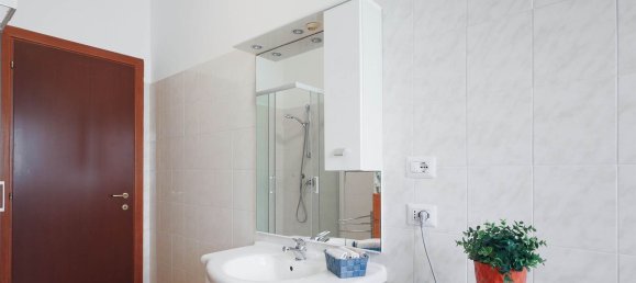 1 bedroom Apartment in Rome, Italy No. 377721 24